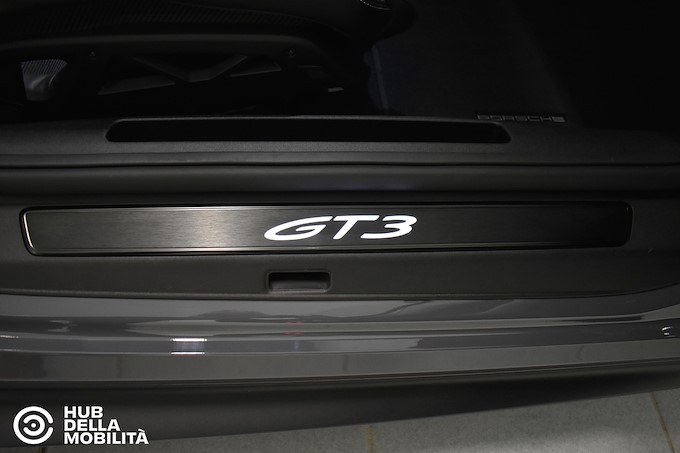 PORSCHE 911 GT3
